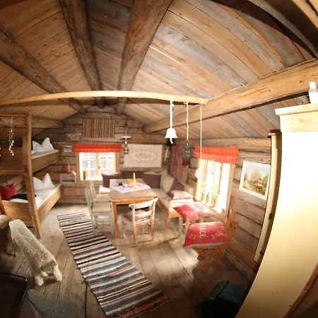 Casa de Férias Svartbakken Hytter